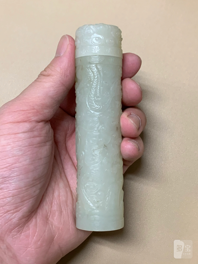 清 双龙云纹带盖玉香筒一对 - 图5